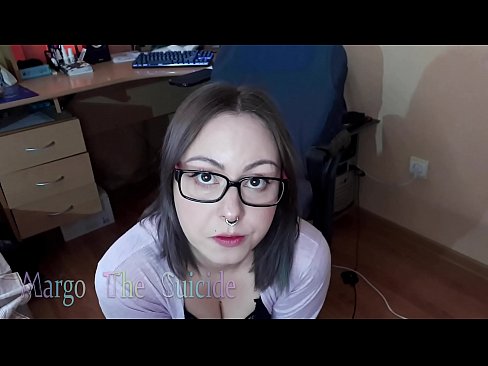 ❤️ Сексуальна дівчина в окулярах глибоко відсмоктує дилдо на камеру ️❌ Шлюхи у нас ﹏